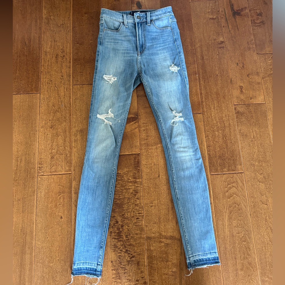 Hollister jeans
